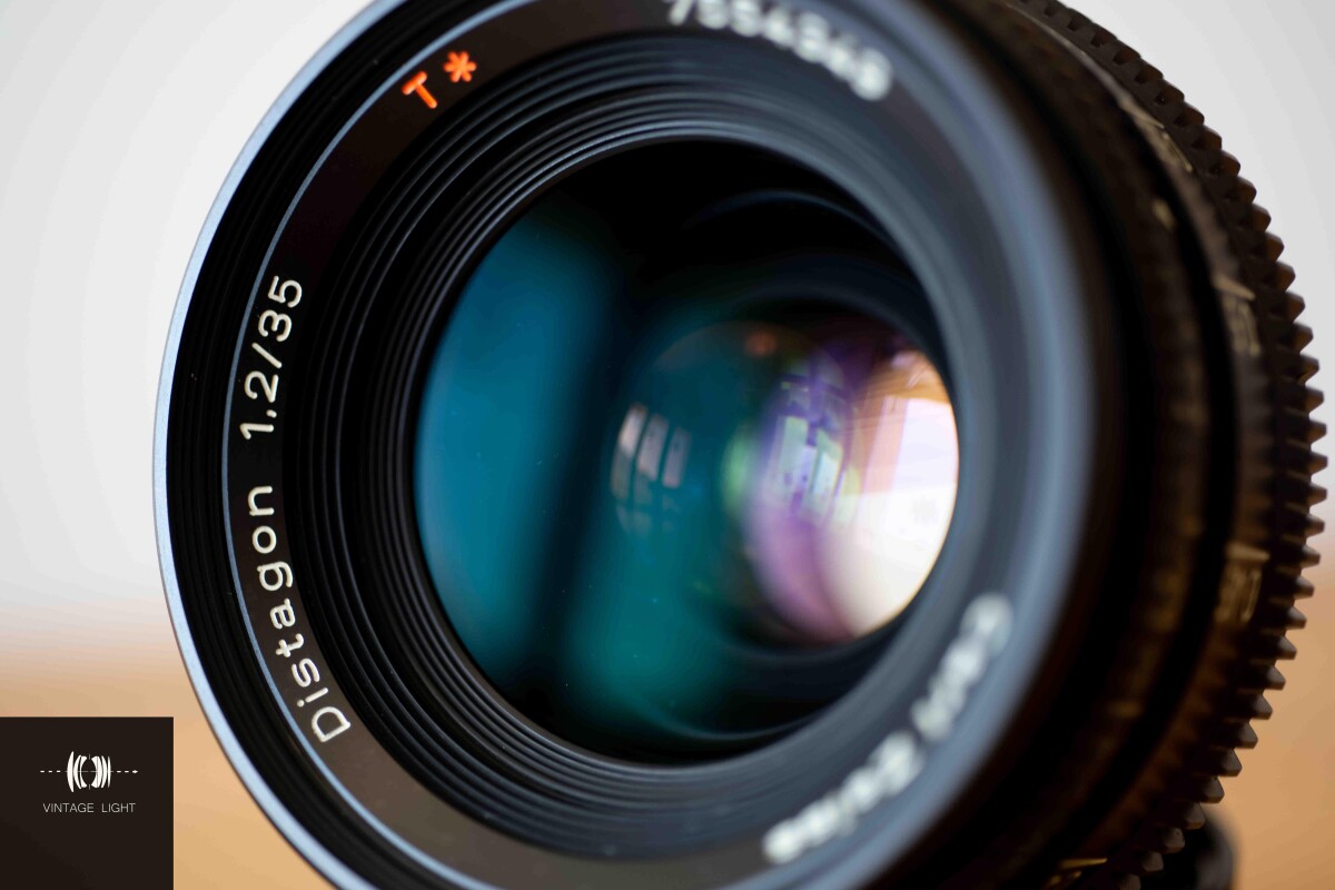 Location Zeiss Super Speed 35mm T/1.3 PL - Lightyshare