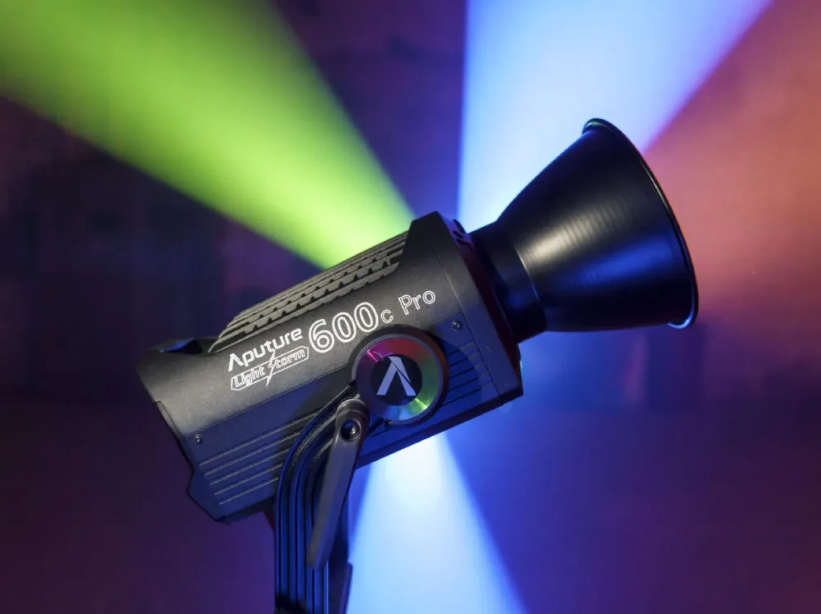 Aputure LS 600C PRO - Photo 1 sur 2