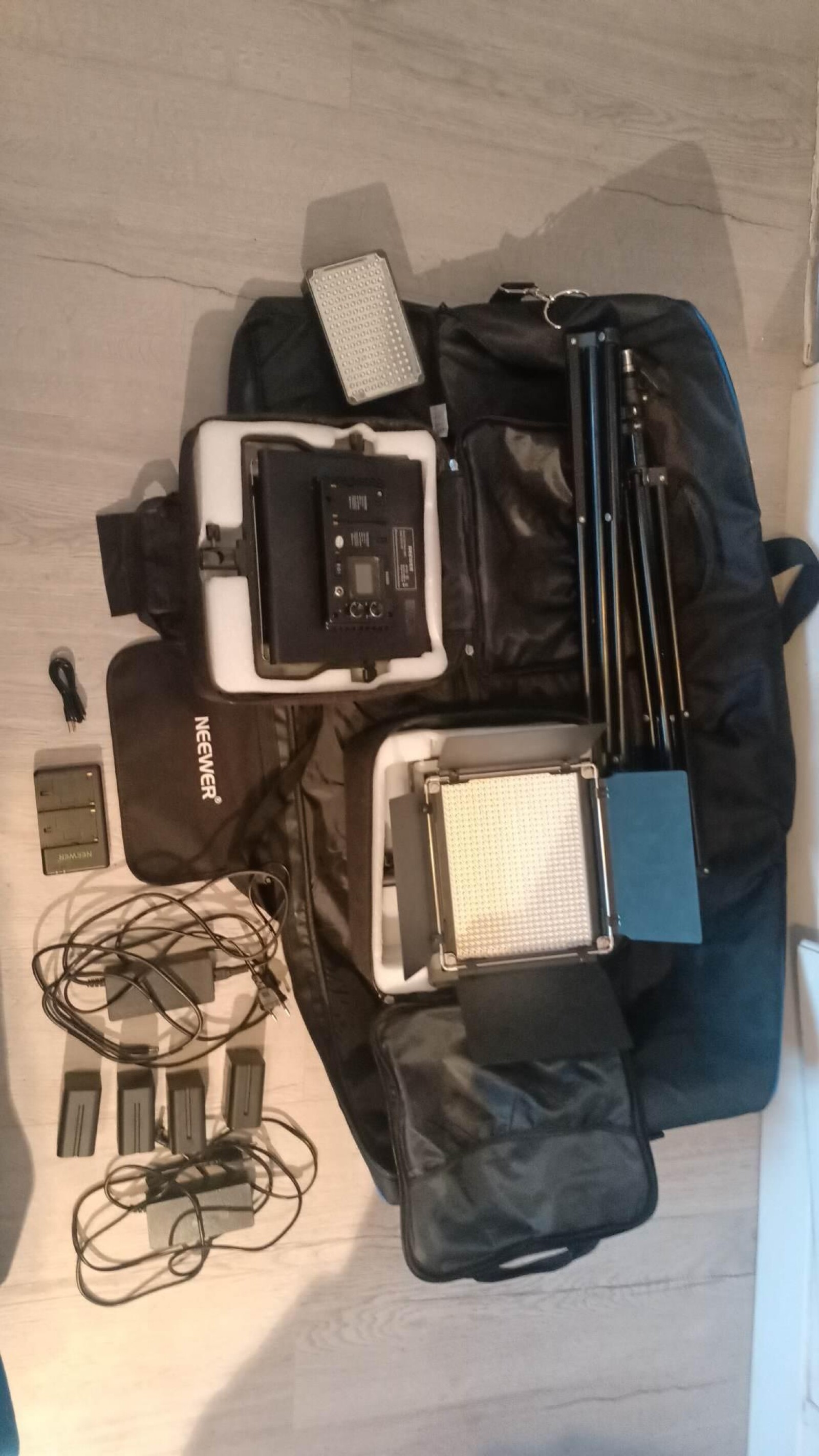 Kit de 2 Panneaux LED NEEWER 660 - Photo 2 sur 5