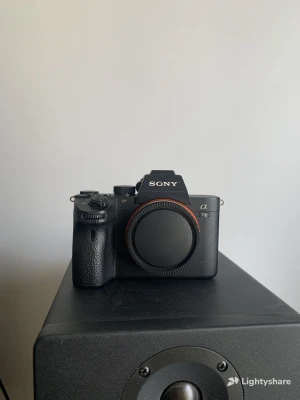 Photo Sony Alpha 7 III (ILCE-7M3)