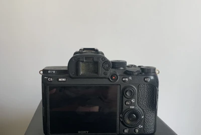 Location Sony Alpha 7 III (ILCE-7M3)