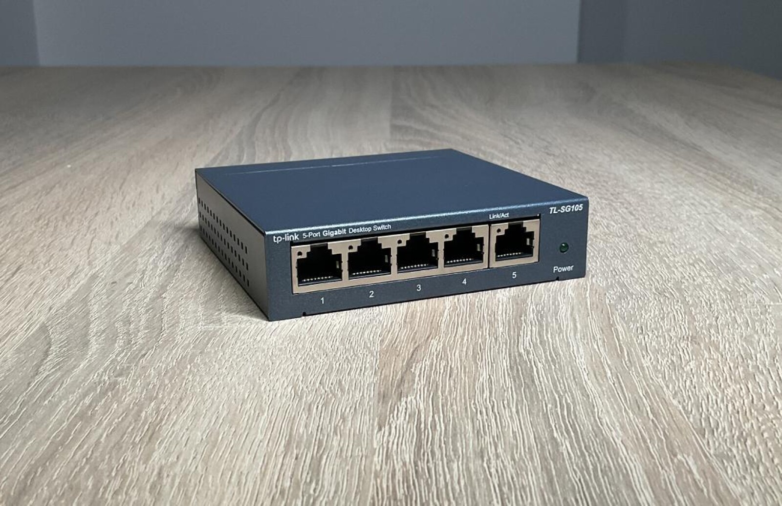 Switch Ethernet 5 ports RJ45 - TP-link - Photo 1 sur 2