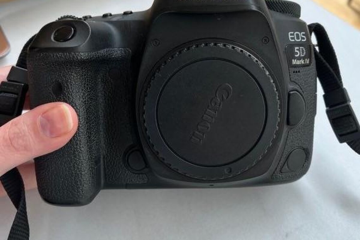 Location Canon 5D mark IV + 2 chargeurs - Lightyshare