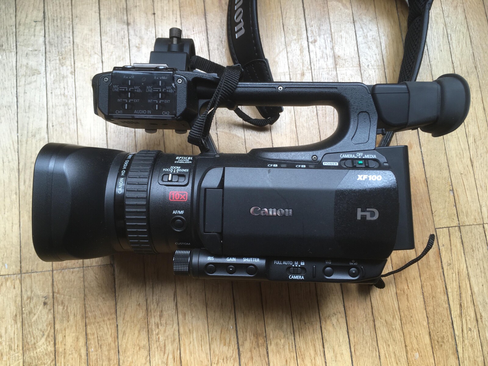 Location Caméscope Pro Canon XF100 Full HD Montreuil - Photo 5 sur 5