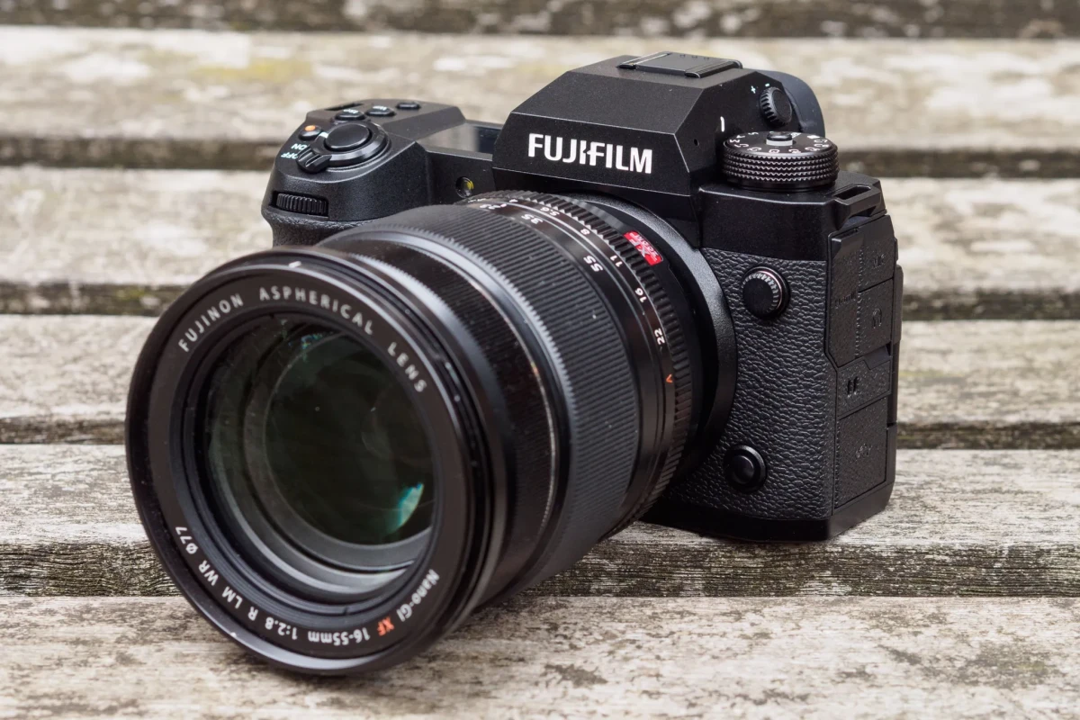 Location Fujifilm Kit X-H2 + 16-55mm f2.8 + 512GB - Lightyshare