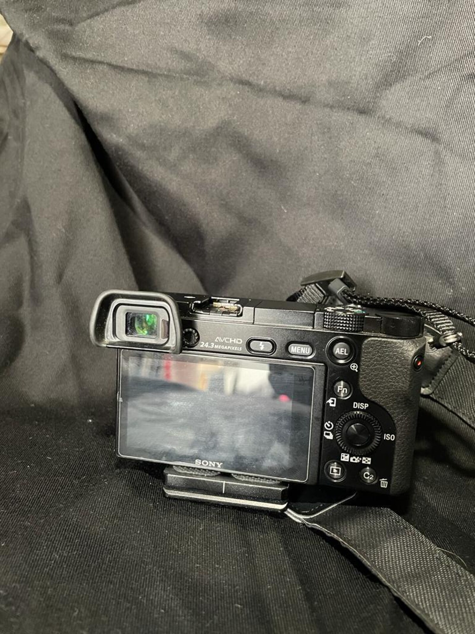Sony A6000 + 2 Objectifs à louer  - Photo 3 sur 4
