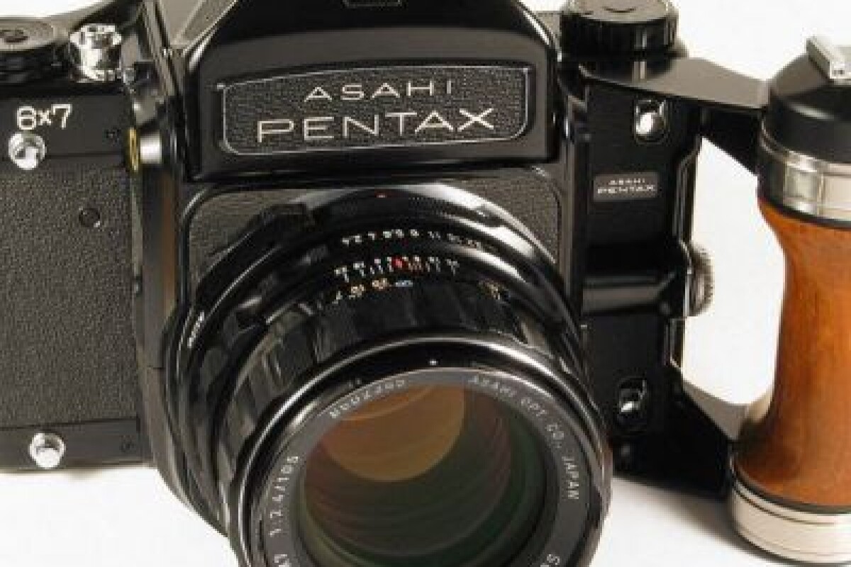 Location PENTAX 6x7 moyen format + objectif pentax 90mm f/2.8 + poignée bois - Lightyshare