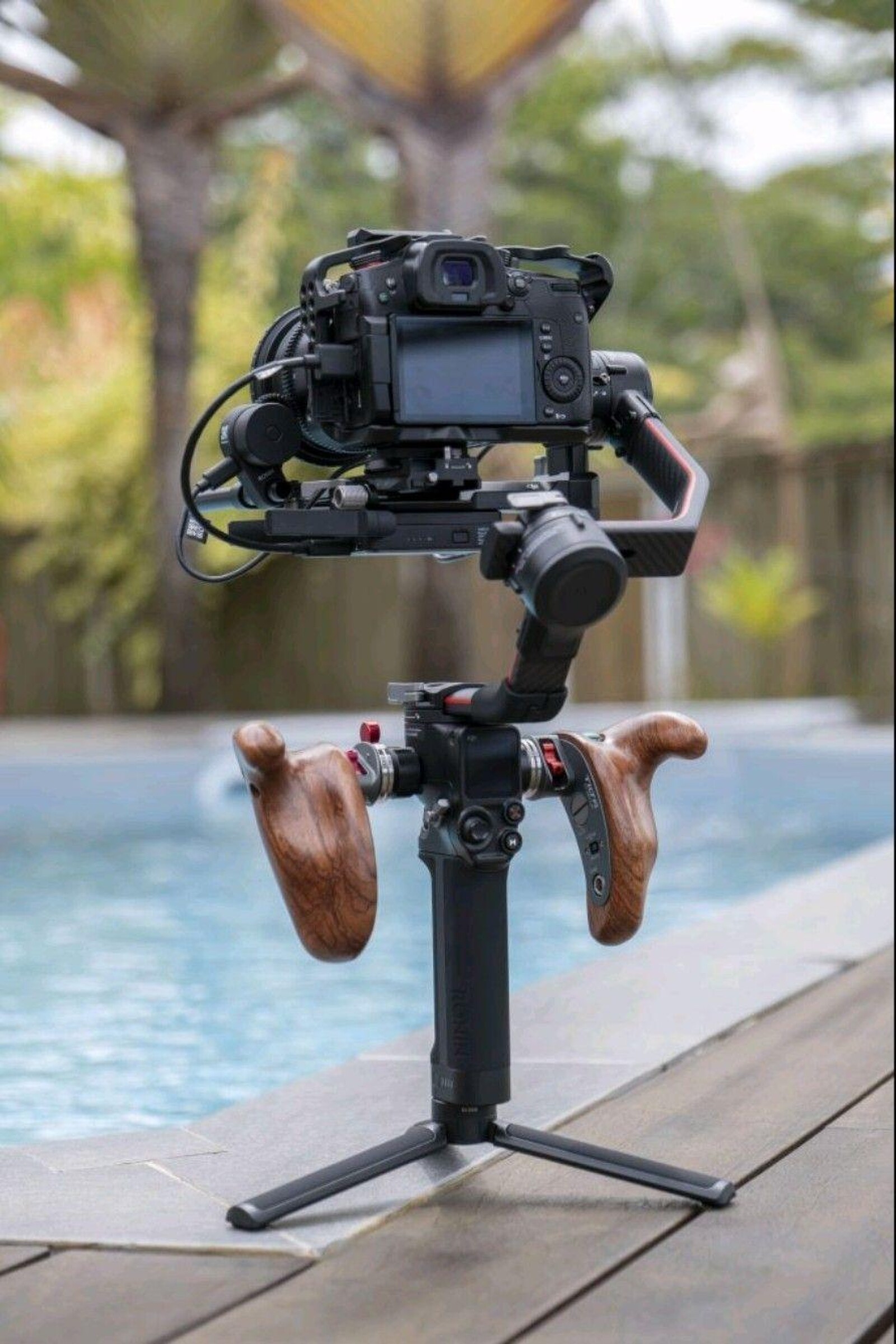 Ronin RS2PRO + 2 poignées Tilta en bois  - Photo 1 sur 1