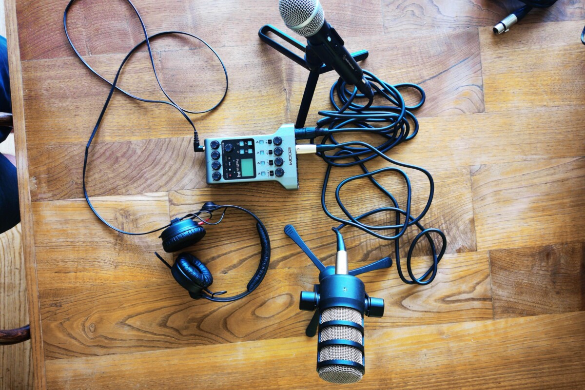 Location Set up podcast avec podtrack P4 et 2 ou 3 micros. - Lightyshare