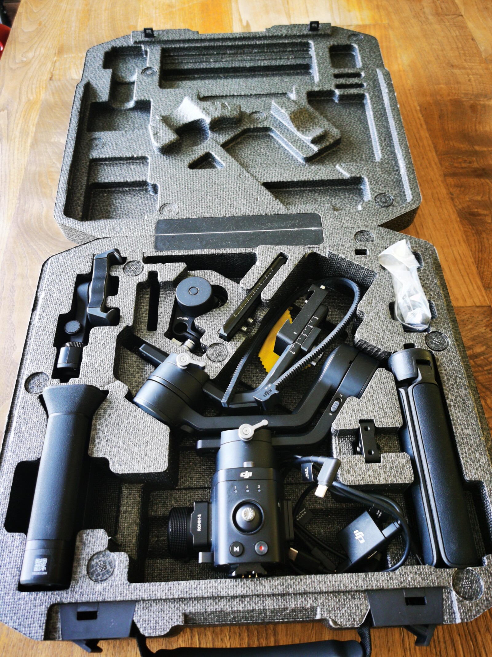 Stabilisateur Dji Ronin SC2  - Photo 2 sur 3