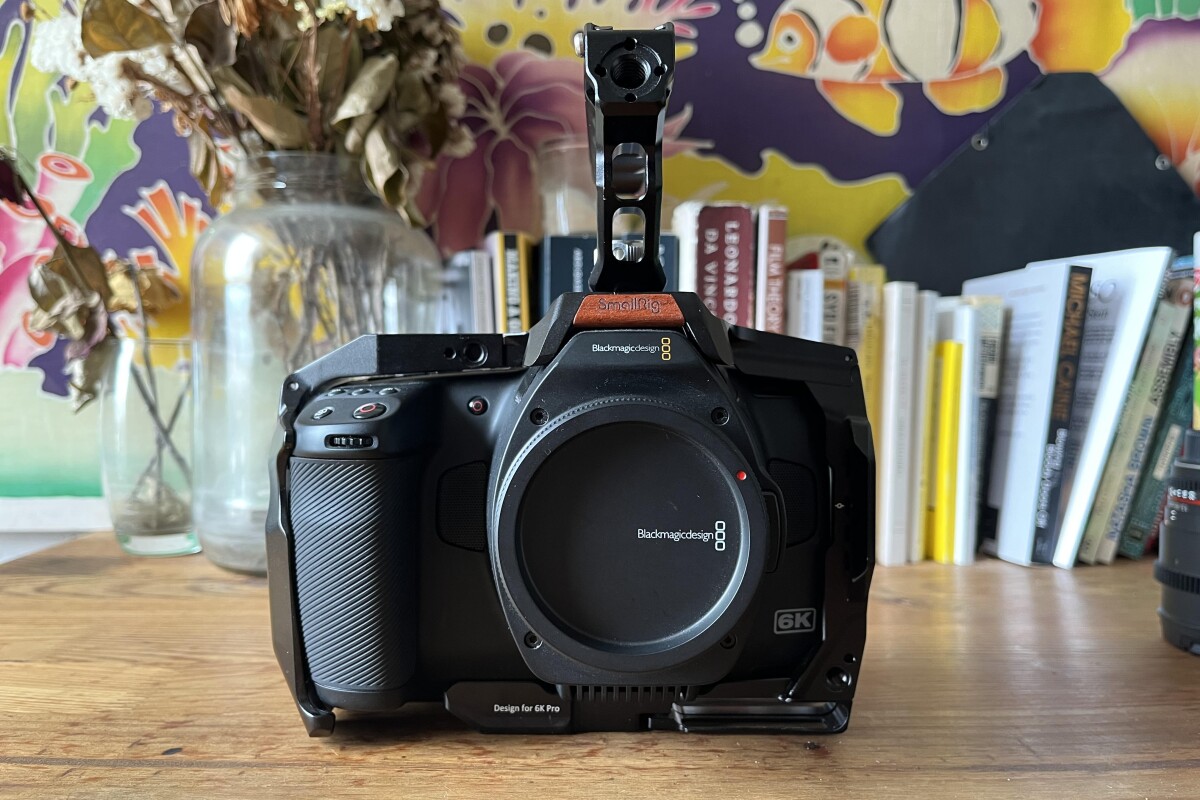 Location Blackmagic Design Pocket Cinema Camera 6k Pro - Lightyshare