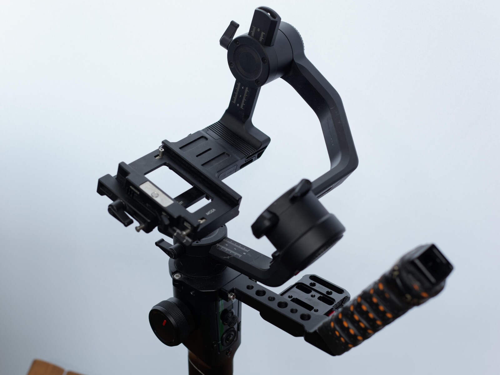 Stabilisateur gimbal Moza Air 2 + Follow Focus - Photo 2 sur 3