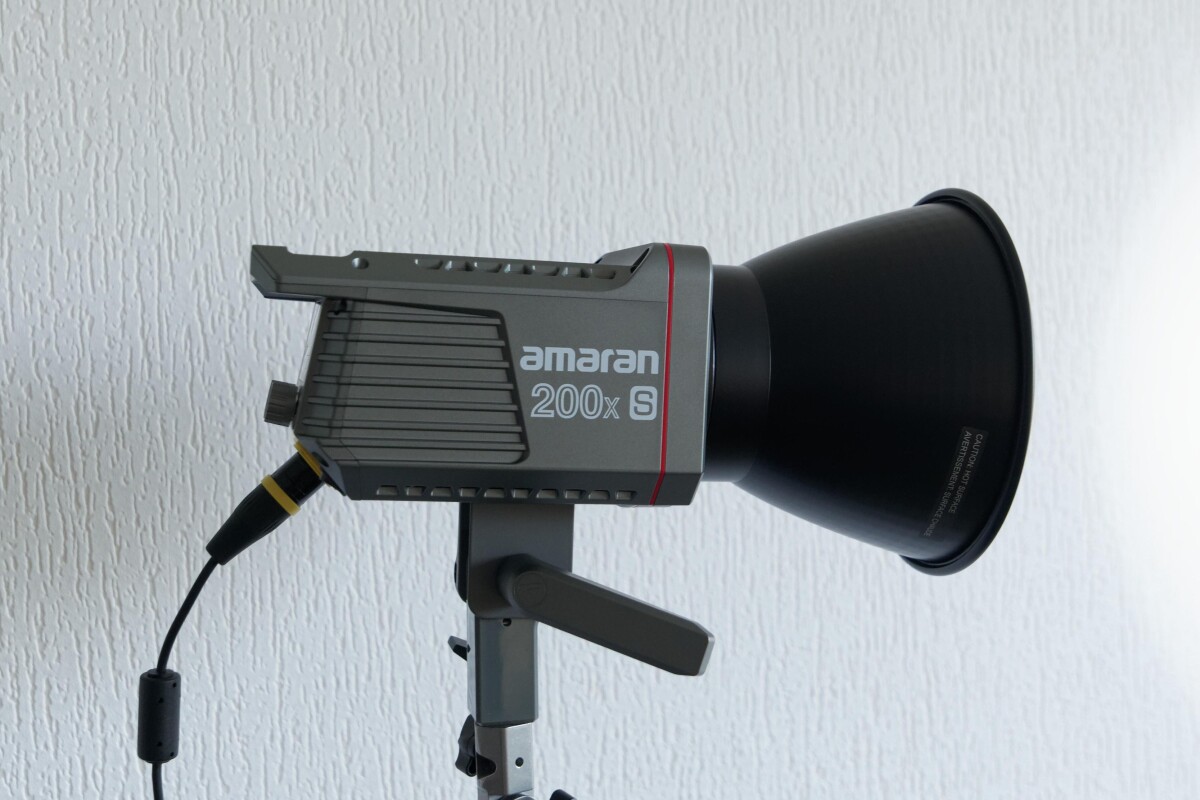 Location Pack Amaran 200x S avec pied - Lightyshare
