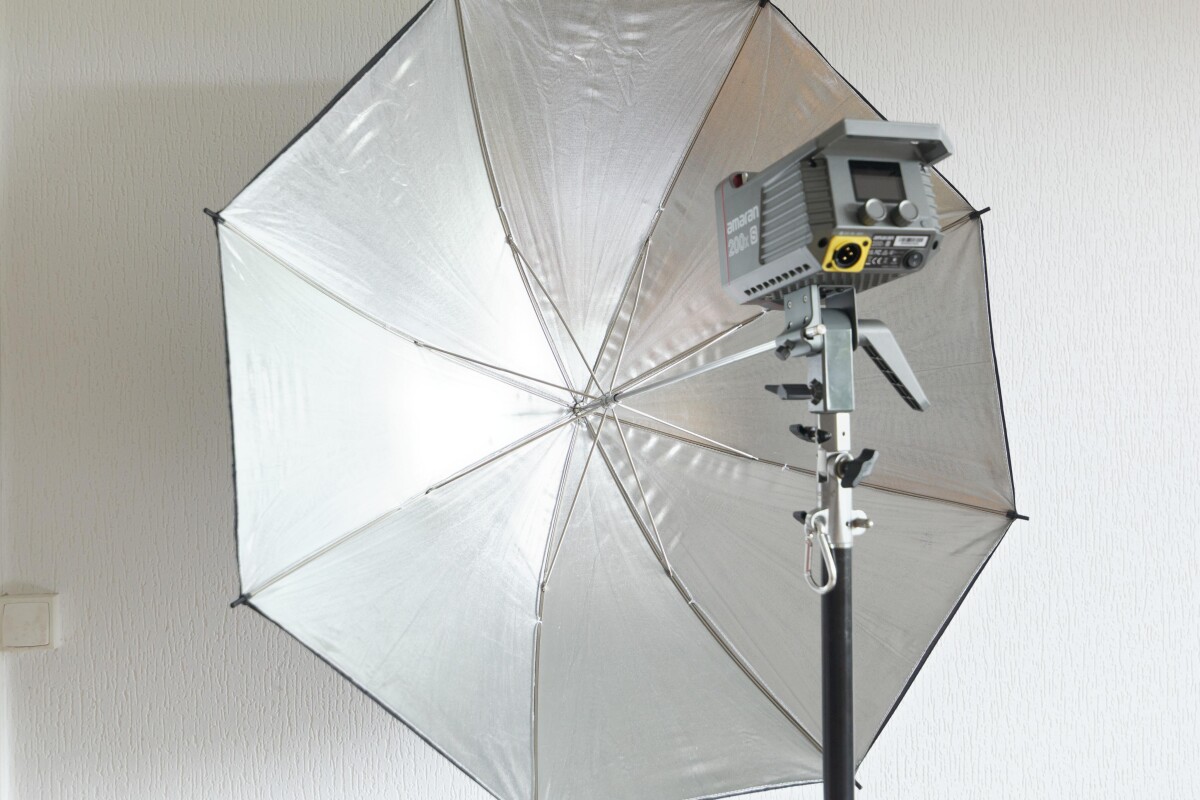 Location Parapluie argent 91 cm - Lightyshare