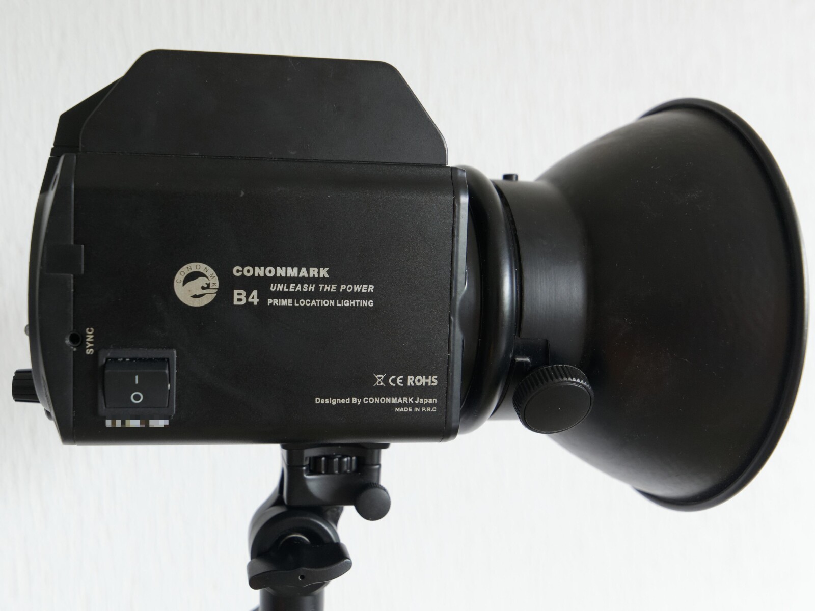 Flash Cononmark B4 sur batterie - Photo 1 sur 4
