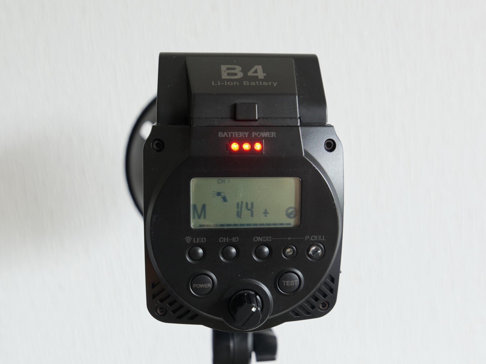 Flash Cononmark B4 sur batterie - Photo 3 sur 4