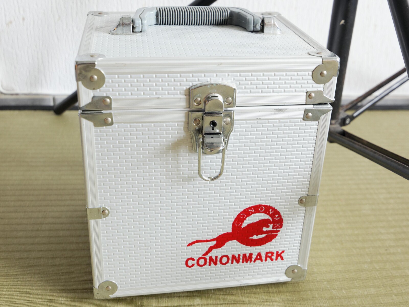 Flash Cononmark B4 sur batterie - Photo 4 sur 4