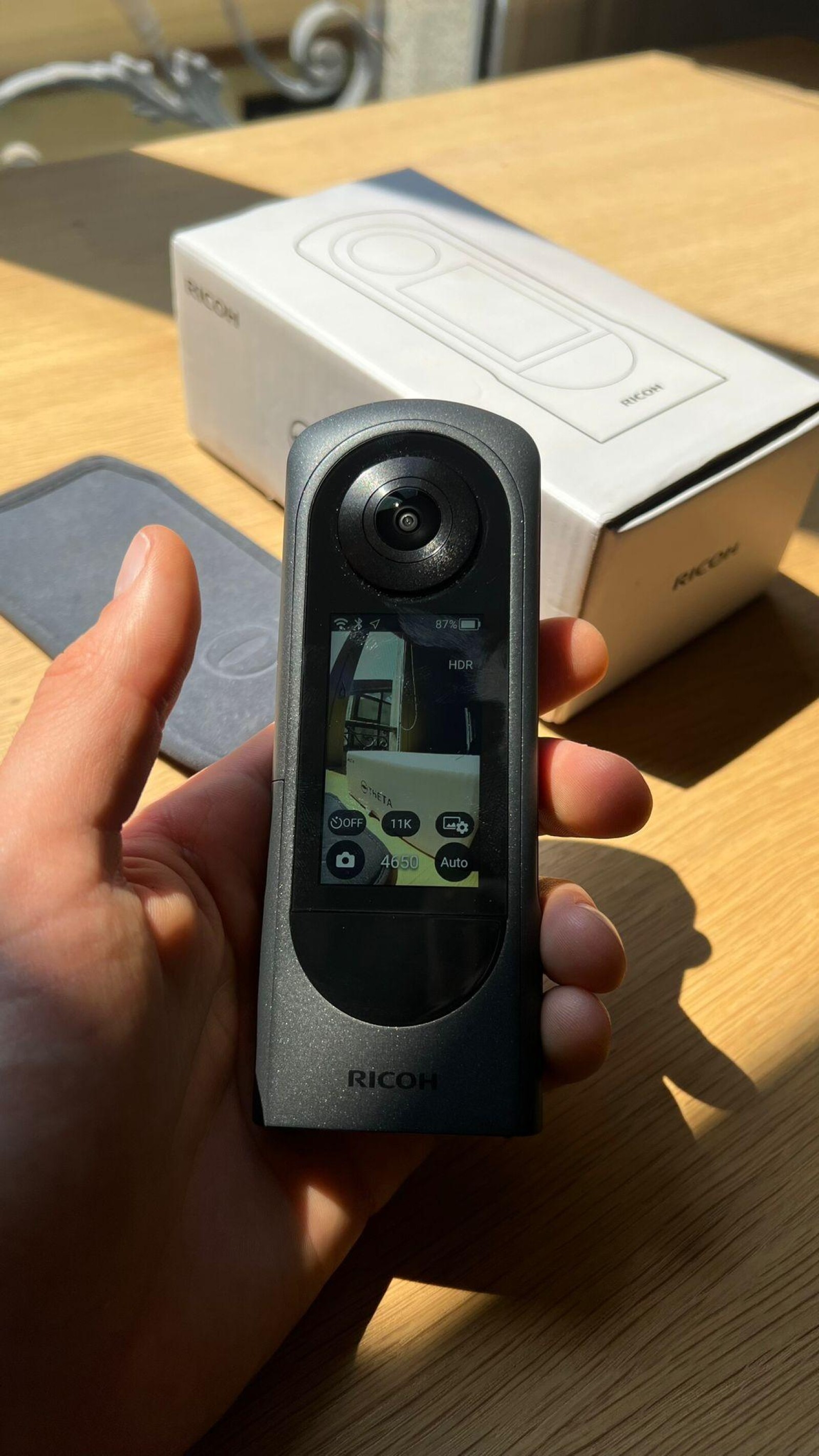 RICOH Theta X - Photo 2 sur 2