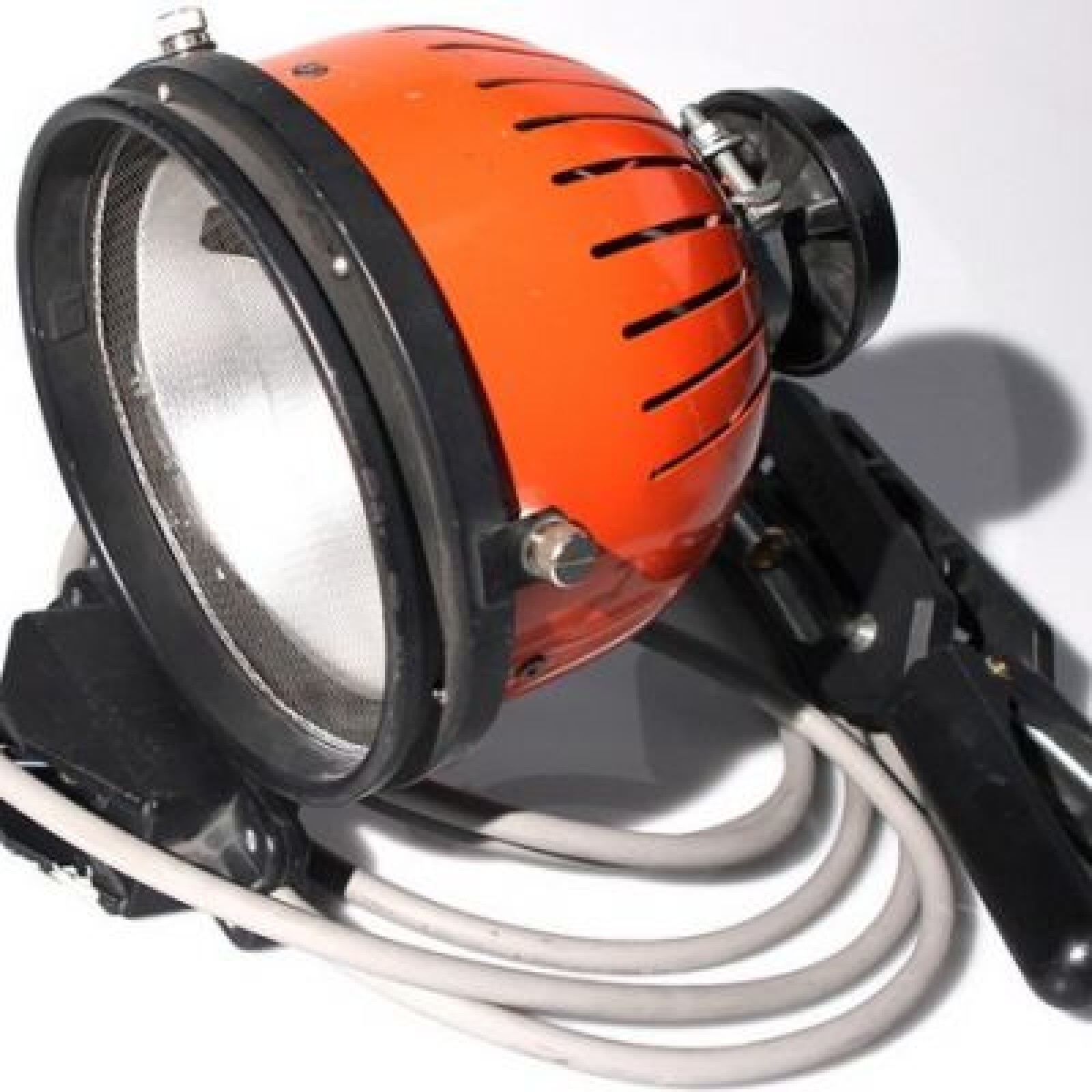 Mandarine Ianiro Varibeam 800 watts halogène avec bandor 4 volets coupe-flux noirs et trépied - Photo 1 sur 1