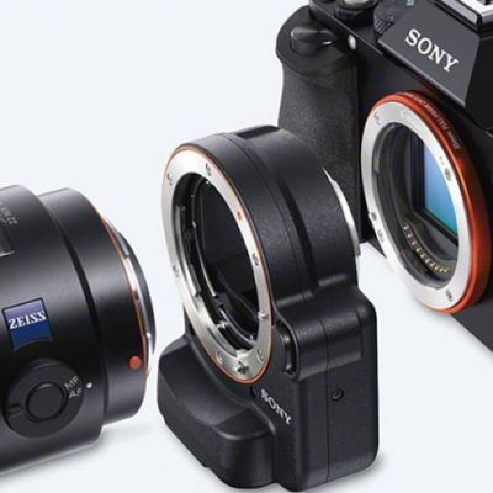 Sony 16-35mm f/2.8 Carl Zeiss Vario-Sonnar® T* ZA SSM + bague Sony A>E-FE - Photo 3 sur 3