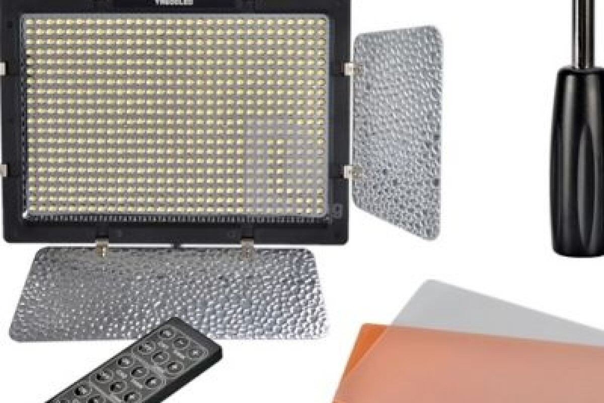 Location Torche panneau vidéo à 600 leds Yongnuo Digital YN600L - Lightyshare