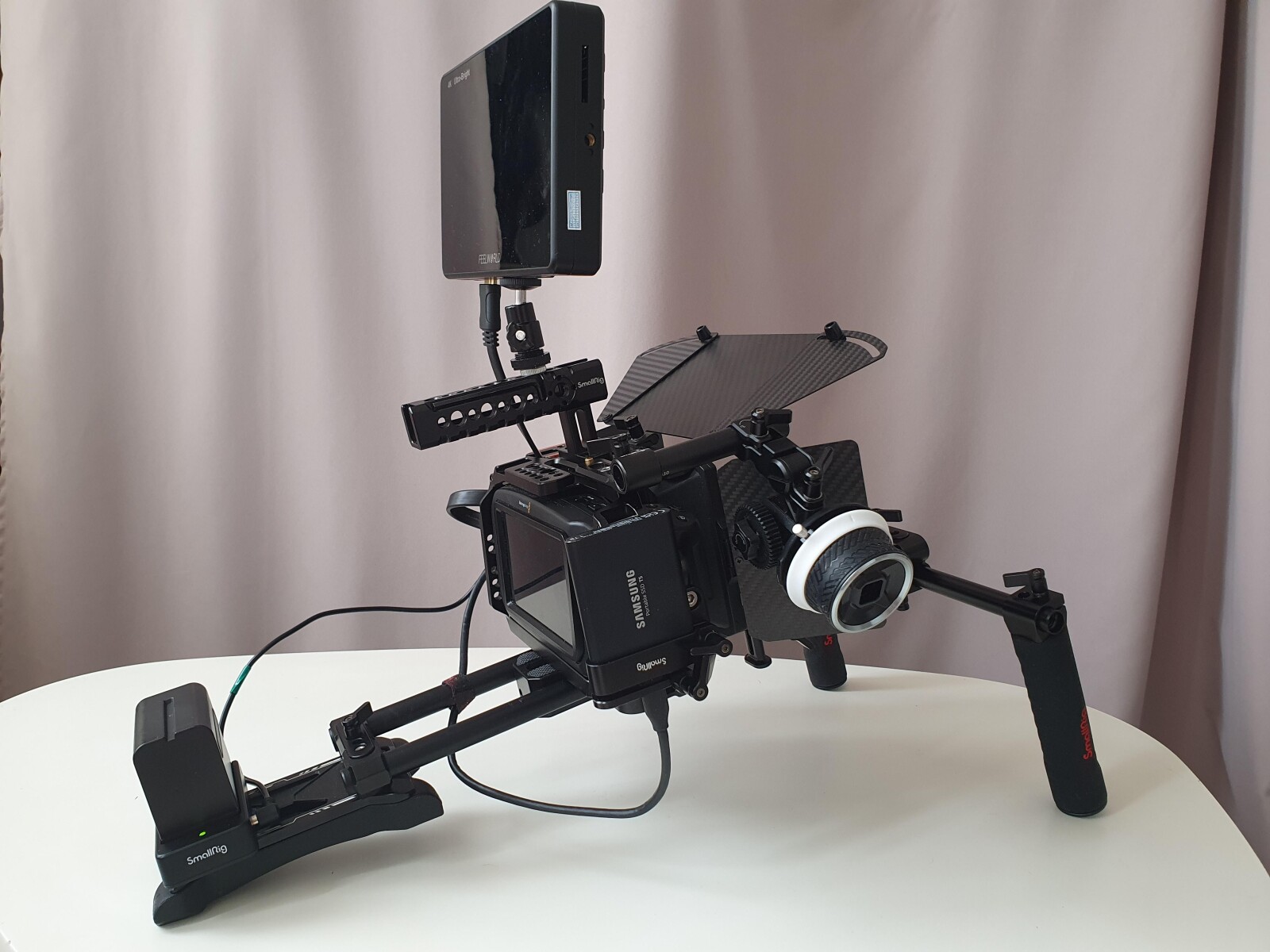 Blackmagic pocket Cinema Camera 4k + accessoires - Photo 2 sur 3