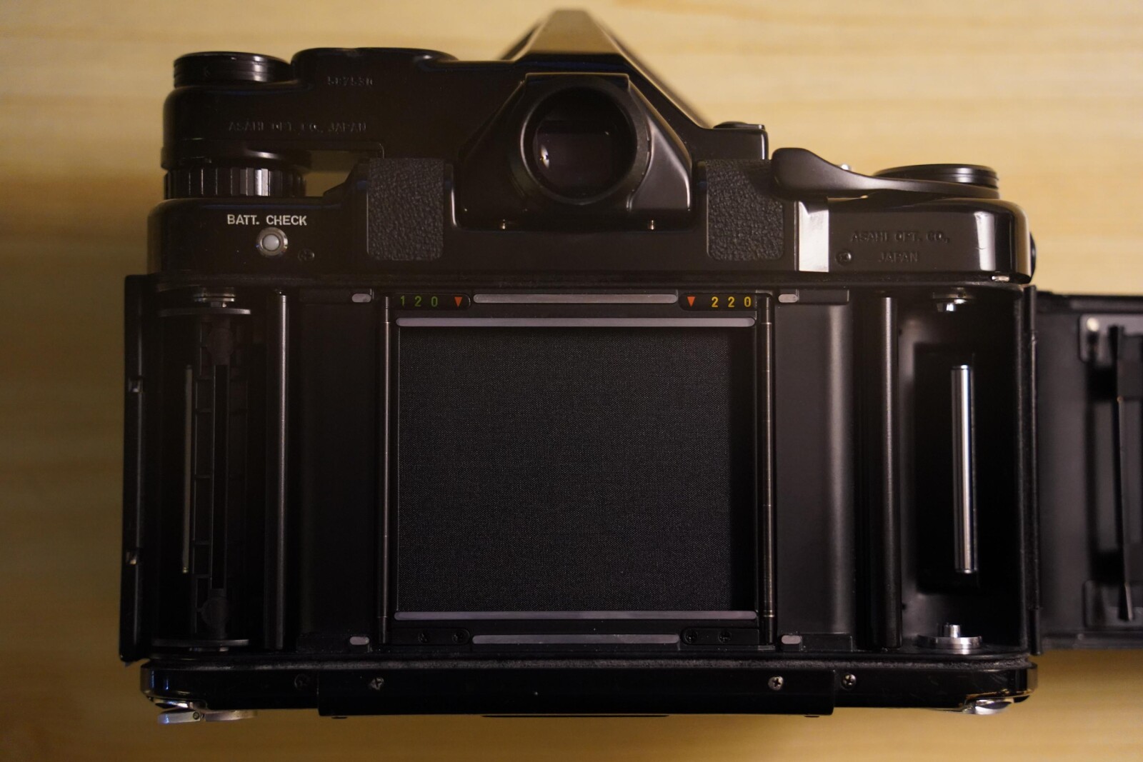 Pentax 6x7 MLU avec plusieurs optiques et accessoires - Photo 4 sur 9