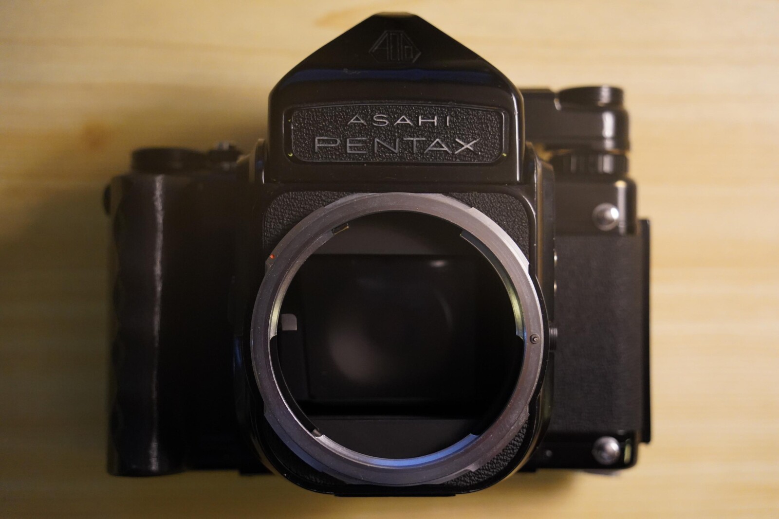 Pentax 6x7 MLU nu - Photo 1 sur 6