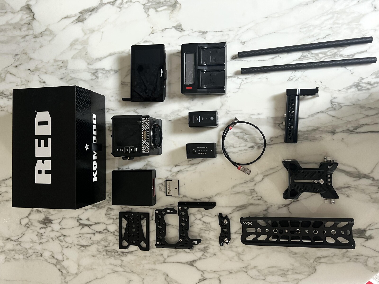 Pack RED KOMODO 6K  - Photo 2 sur 6