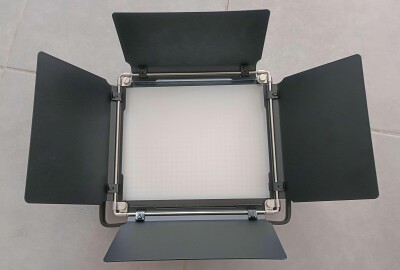 Location Panneaux Leds Neewer x3 (Sans batteries)