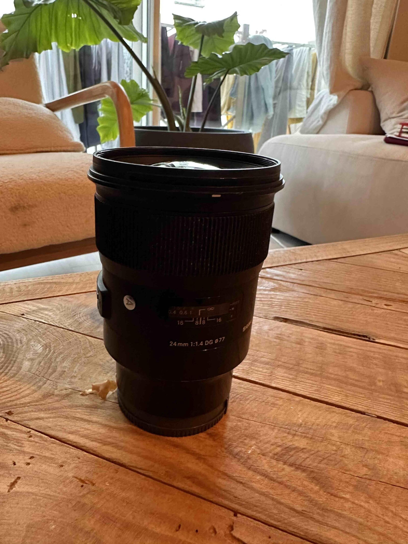 Sigma Art 24mm F1,4 Monture Sony E - Diamètre de filtre 77mm - Photo 1 sur 2