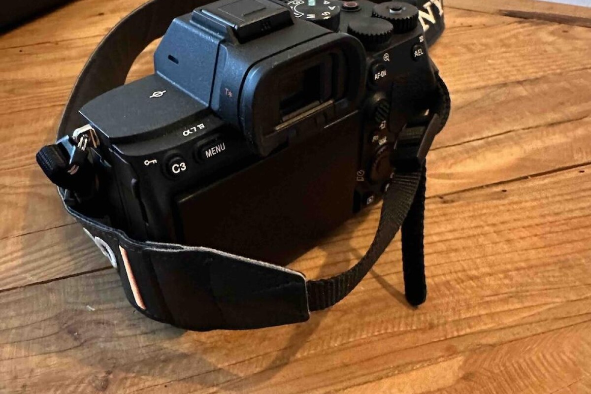 Location Location SONY Alpha A7 IV / A 7 IV + (2x batteries / 1x Carte SD 64 Go) - Lightyshare