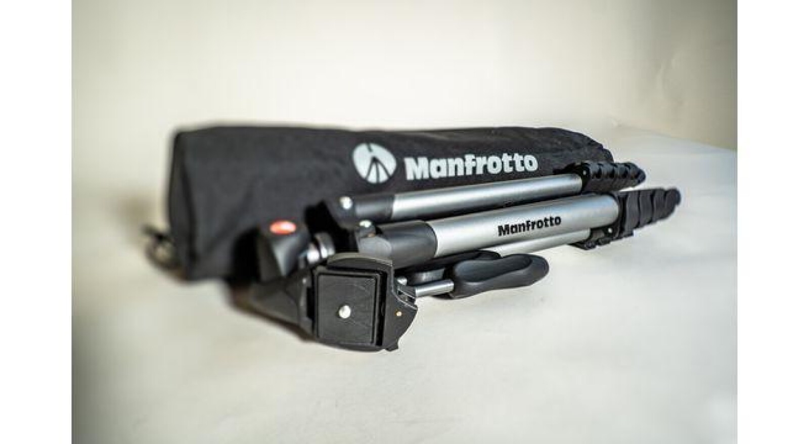 Manfrotto Compact Advanced - Photo 1 sur 3