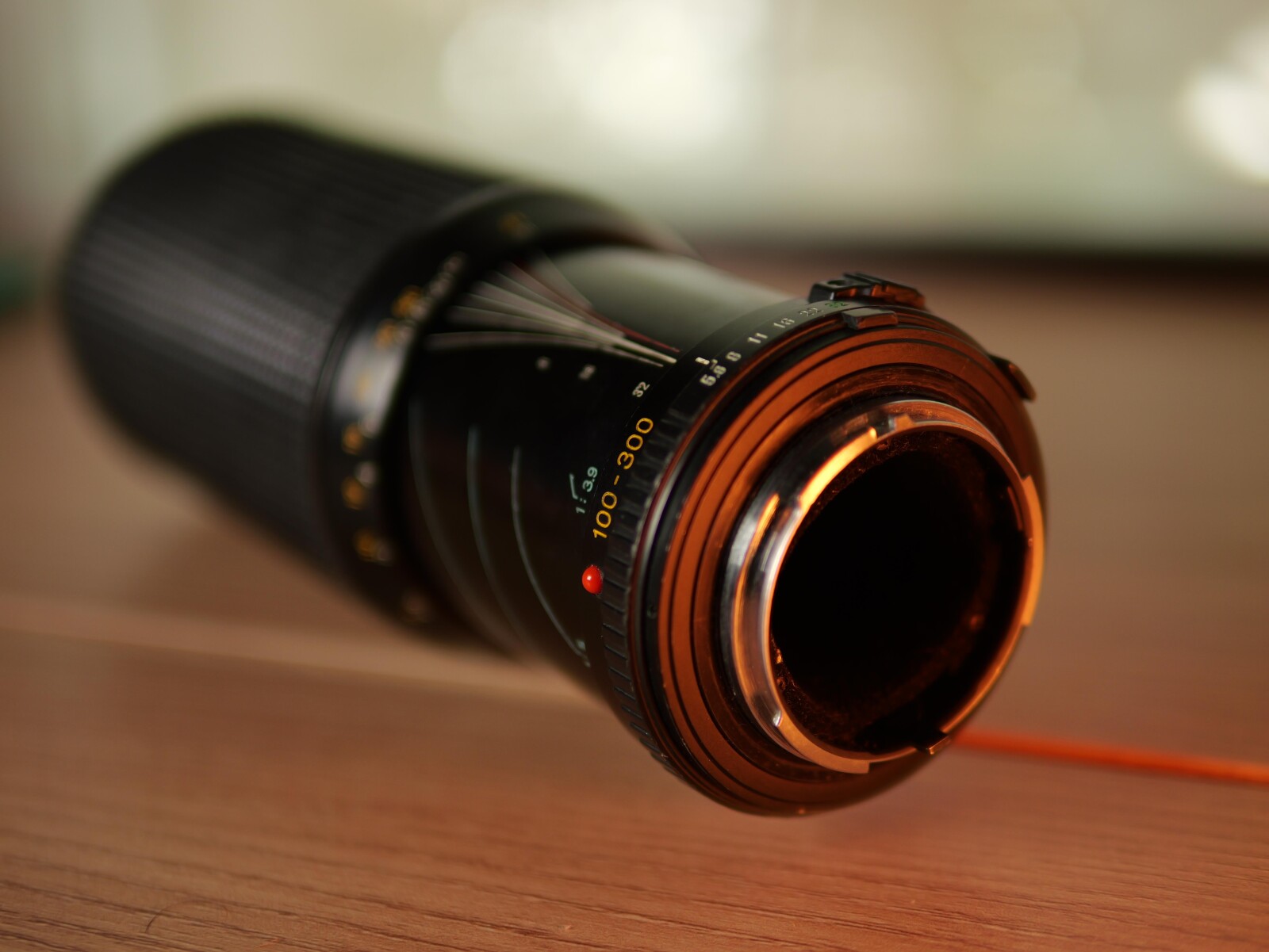 Minolta MD 100-300 mm f/5.6 - Photo 2 sur 3