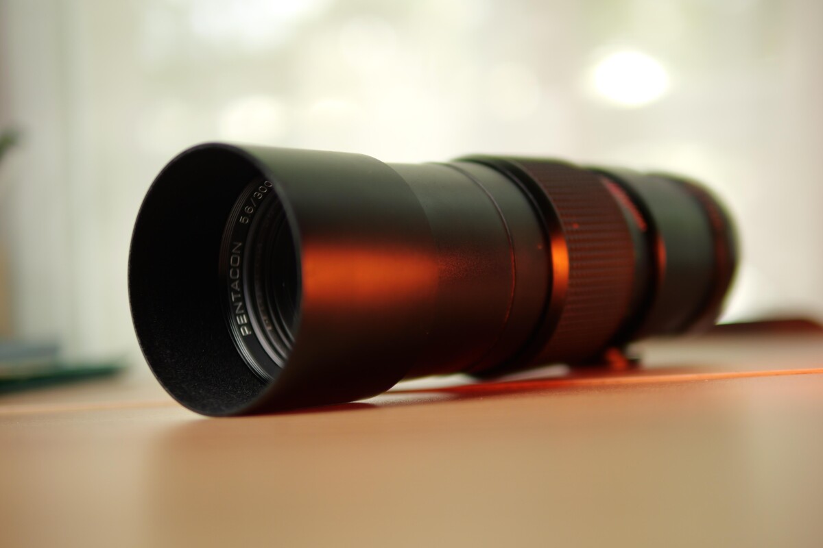 Location Pentacon 300 mm f/5.6 - Lightyshare
