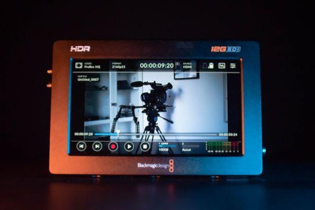 Location Blackmagic Design Video Assist 5 12G HDR - Lightyshare