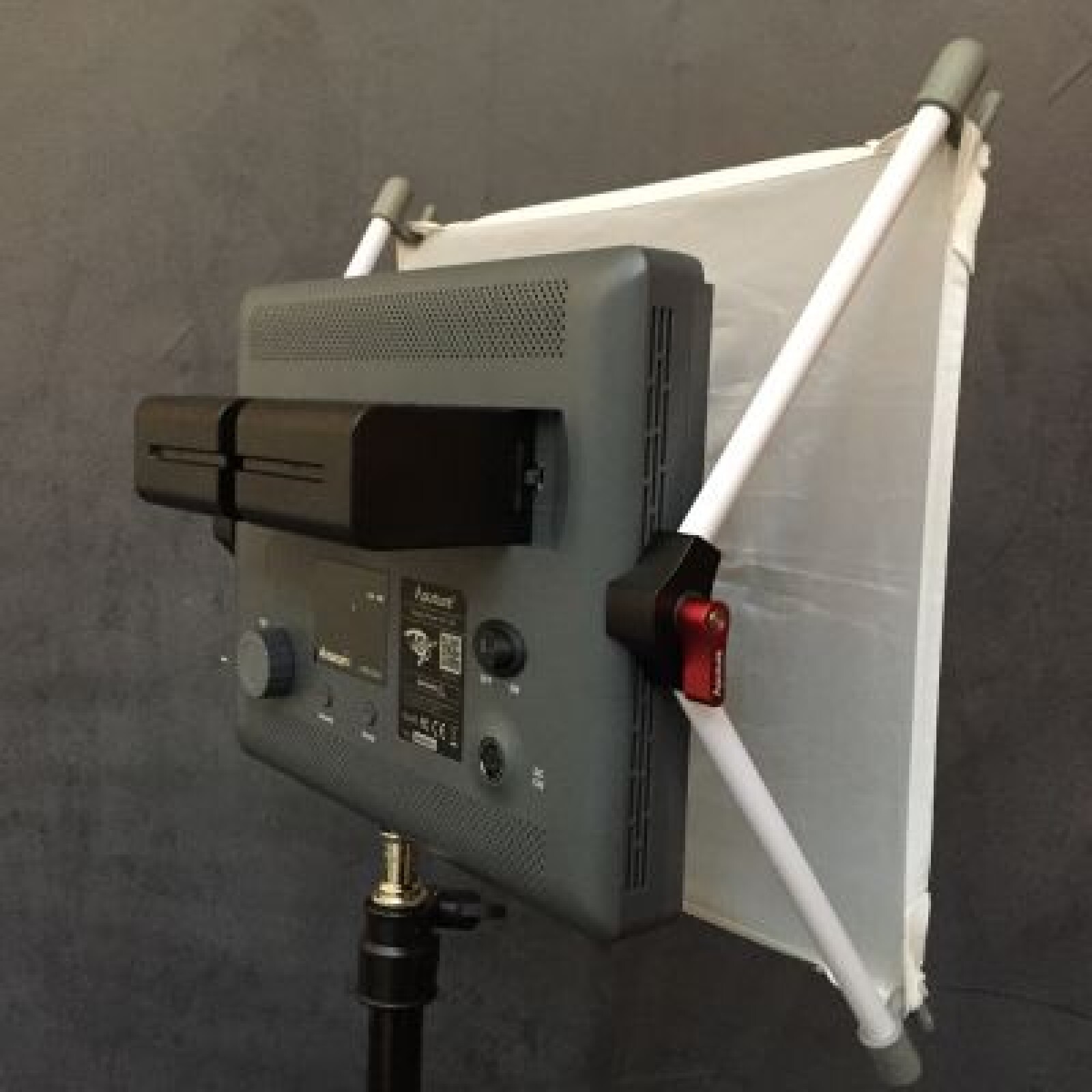 VALISE 3 LED APUTURE AMARA HR672 - Photo 2 sur 4