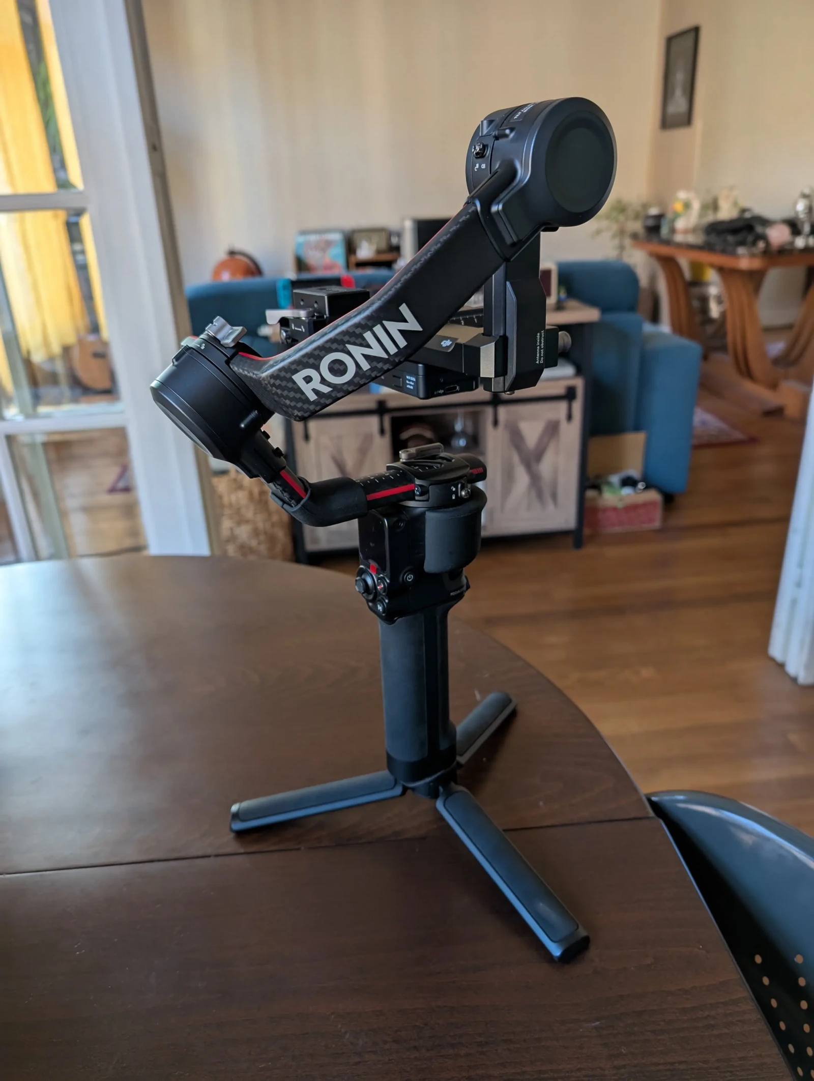 Pack Blackmagic Pocket Cinéma Camera 6K + Ronin RS2 Pro + Optiques - Photo 3 sur 3