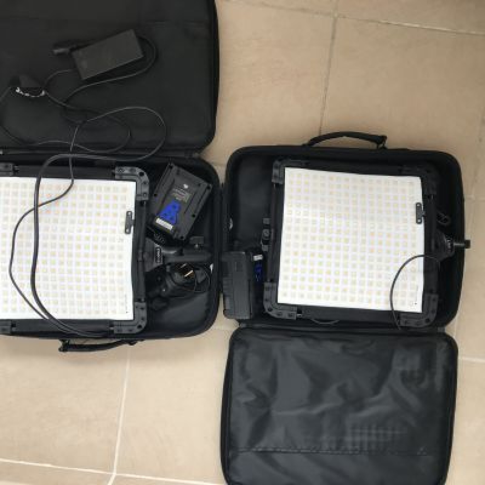 2 LENNO 256B Flexible Bi-Colour LED Panel - Photo 1 sur 1
