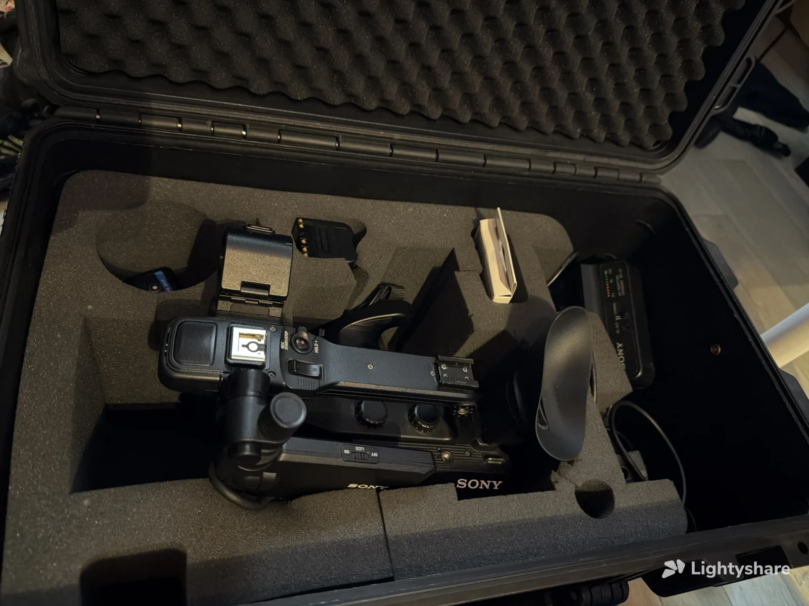 Sony PXW-FS5 - Photo 2 sur 5