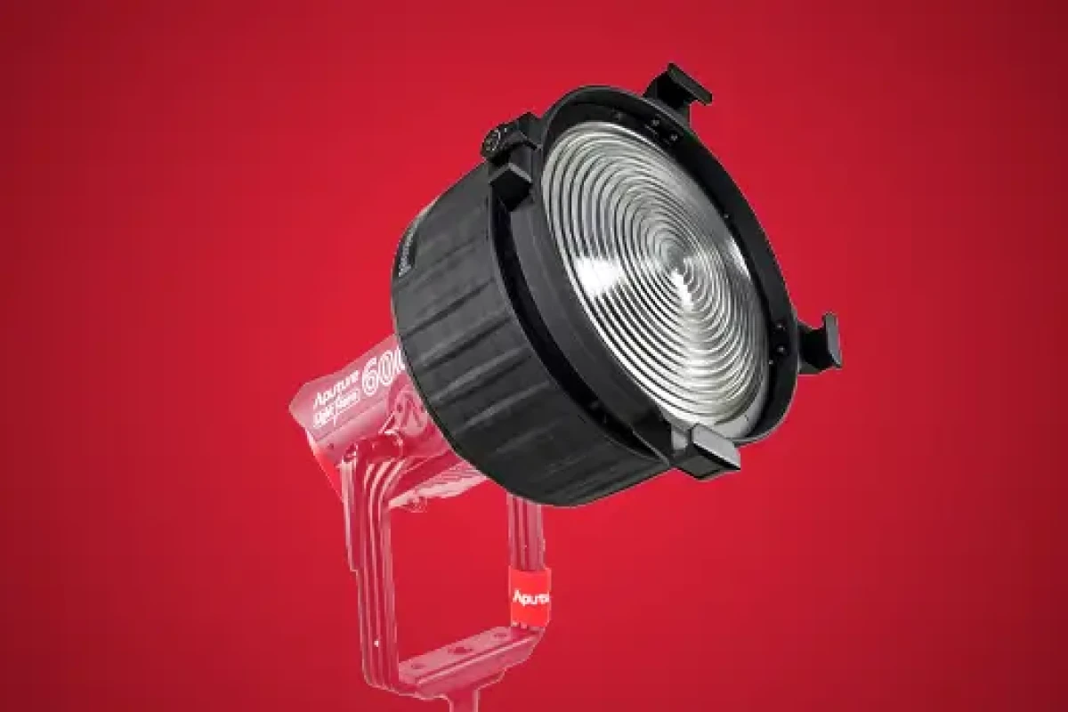 Location Aputure Fresnel F10 - Lightyshare
