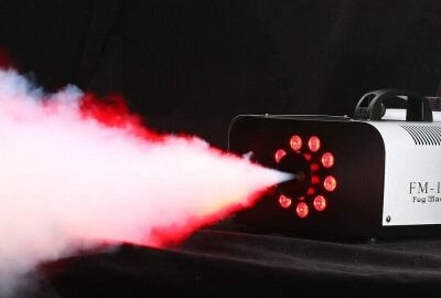 Location Une Machine à fumée 1500W avec télécommande sans fil, système de lumière DMX LED RGB 3in1 9x3W.