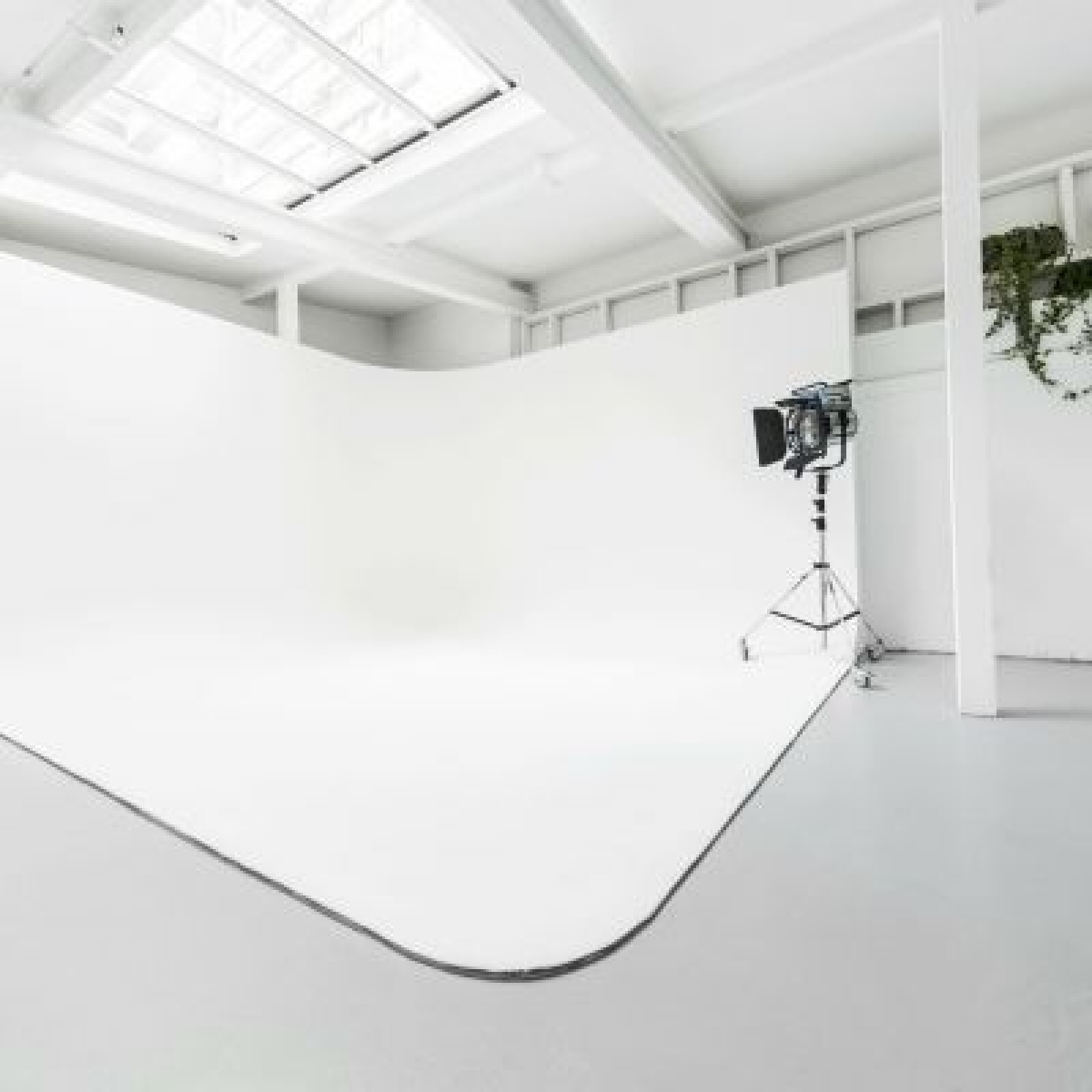 STUDIO PHOTO & VIDEO - Photo 1 sur 5
