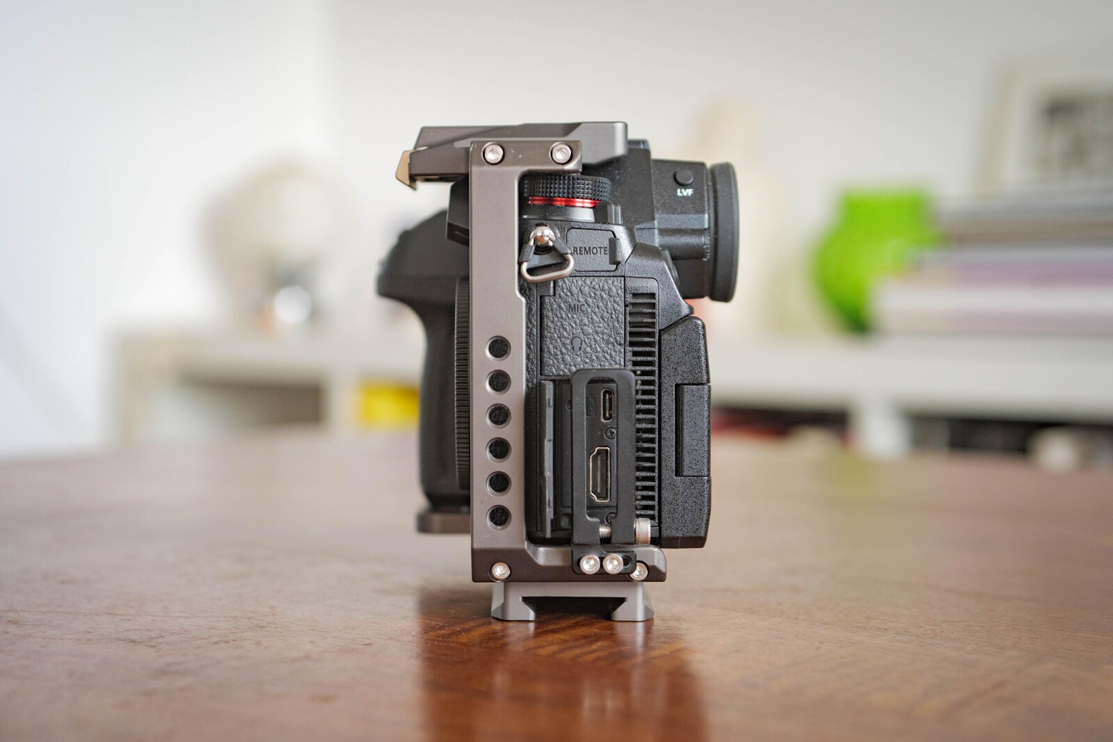 Panasonic LUMIX S1H Full Frame  -  6K, C4K, 4K-Anamorphic, 4K-UHD - Photo 4 sur 5