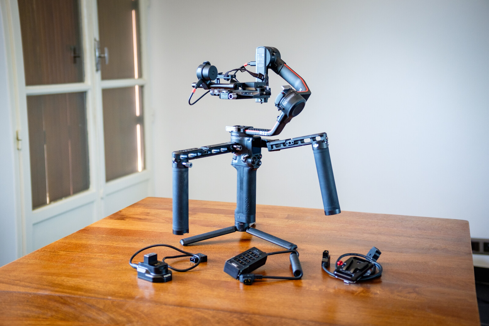 Stabilisateur DJI RONIN RS 2 Pro Combo - Version améliorée - Photo 8 sur 9