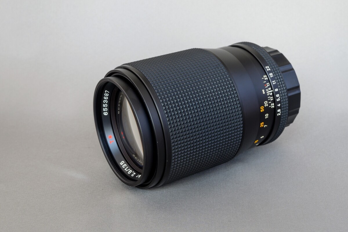 Location Contax Zeiss 135mm 2.8 monture EF - Lightyshare