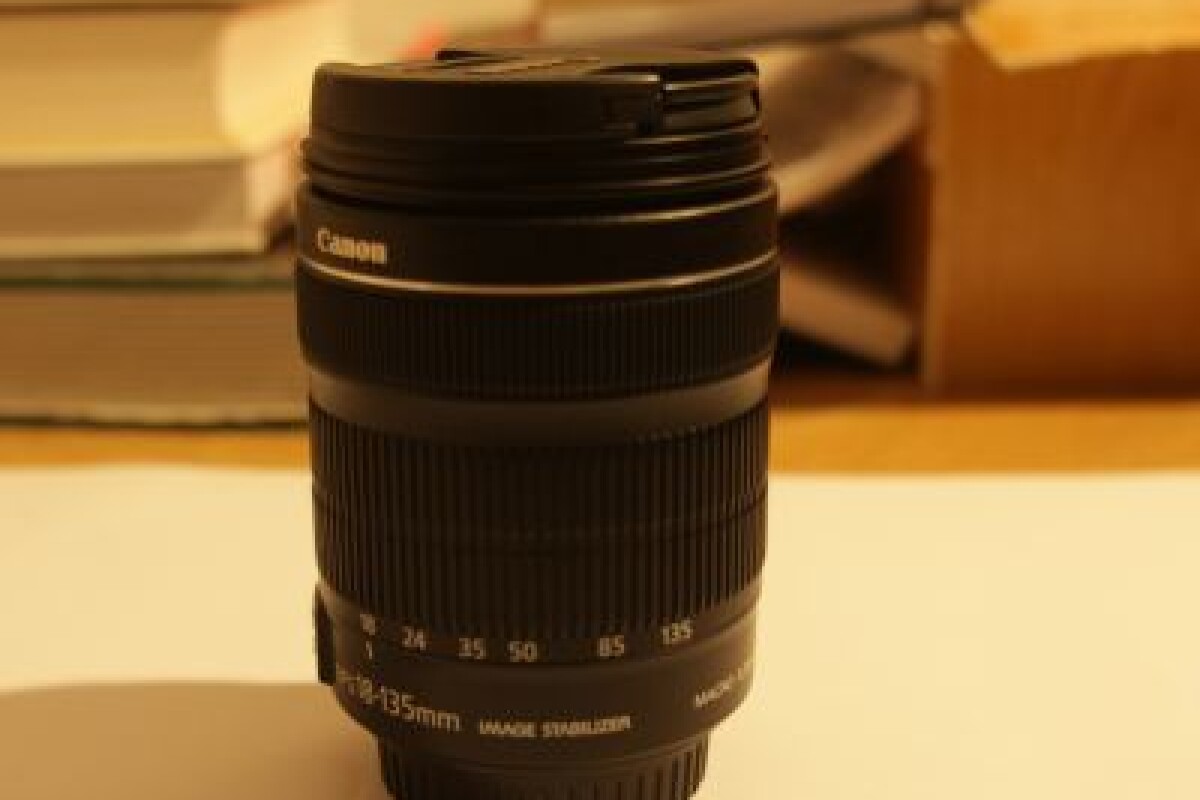 Location EF 18-135mm 1:3,5-5,6 - Lightyshare