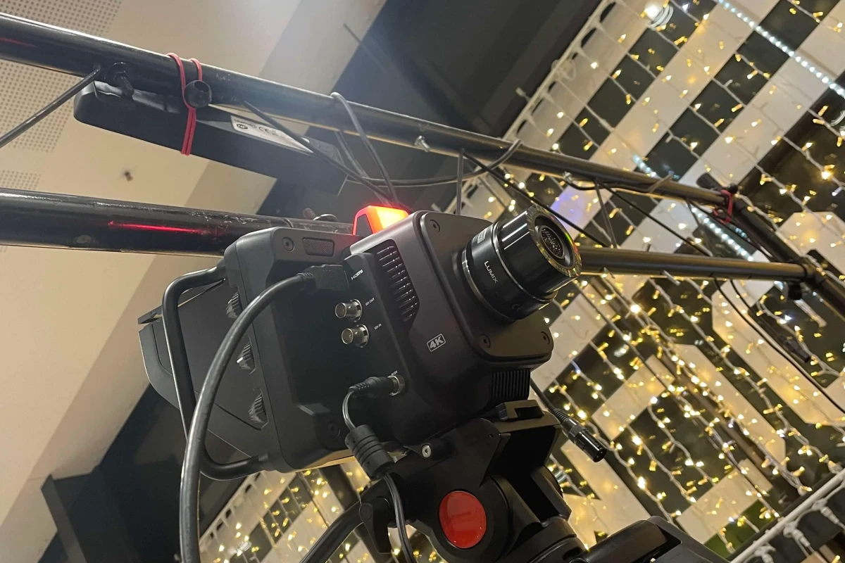 Location Blackmagic Design Studio Camera 4K - Lightyshare