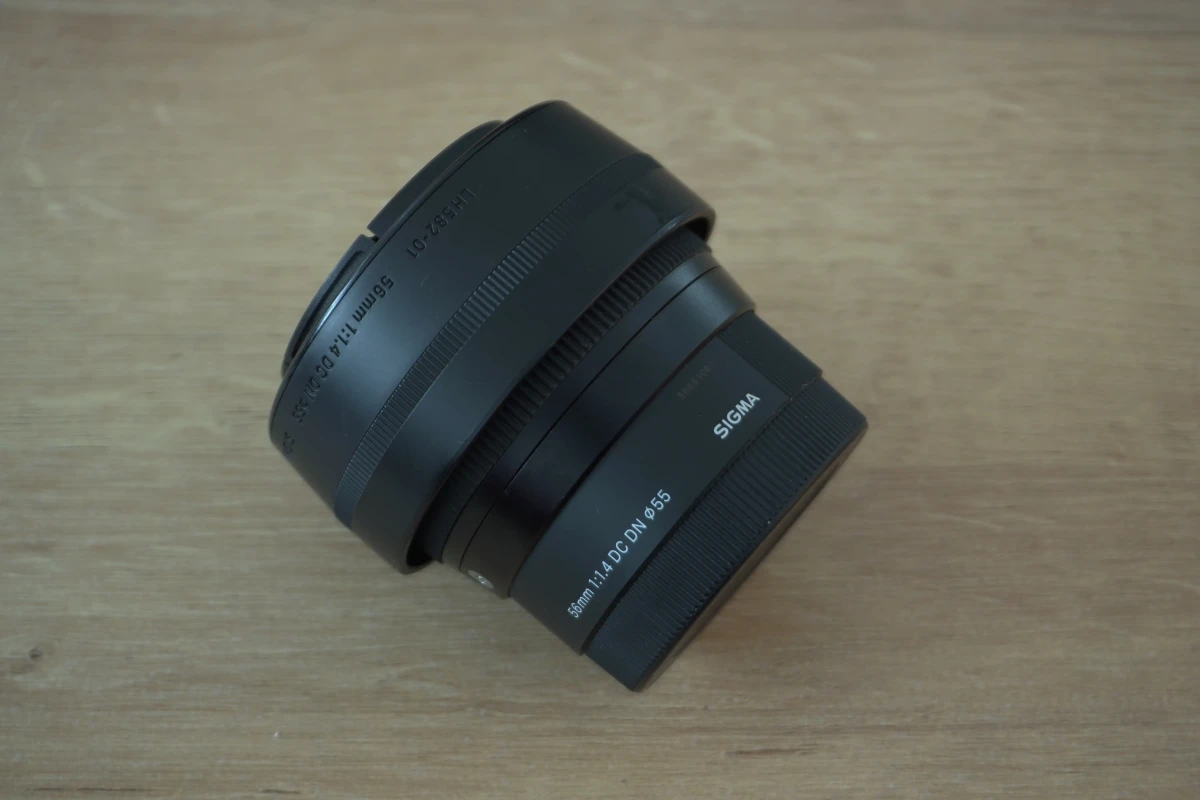 Location Sigma 56mm F/1.4 DC DN Contemporary Micro 4/3 - Lightyshare