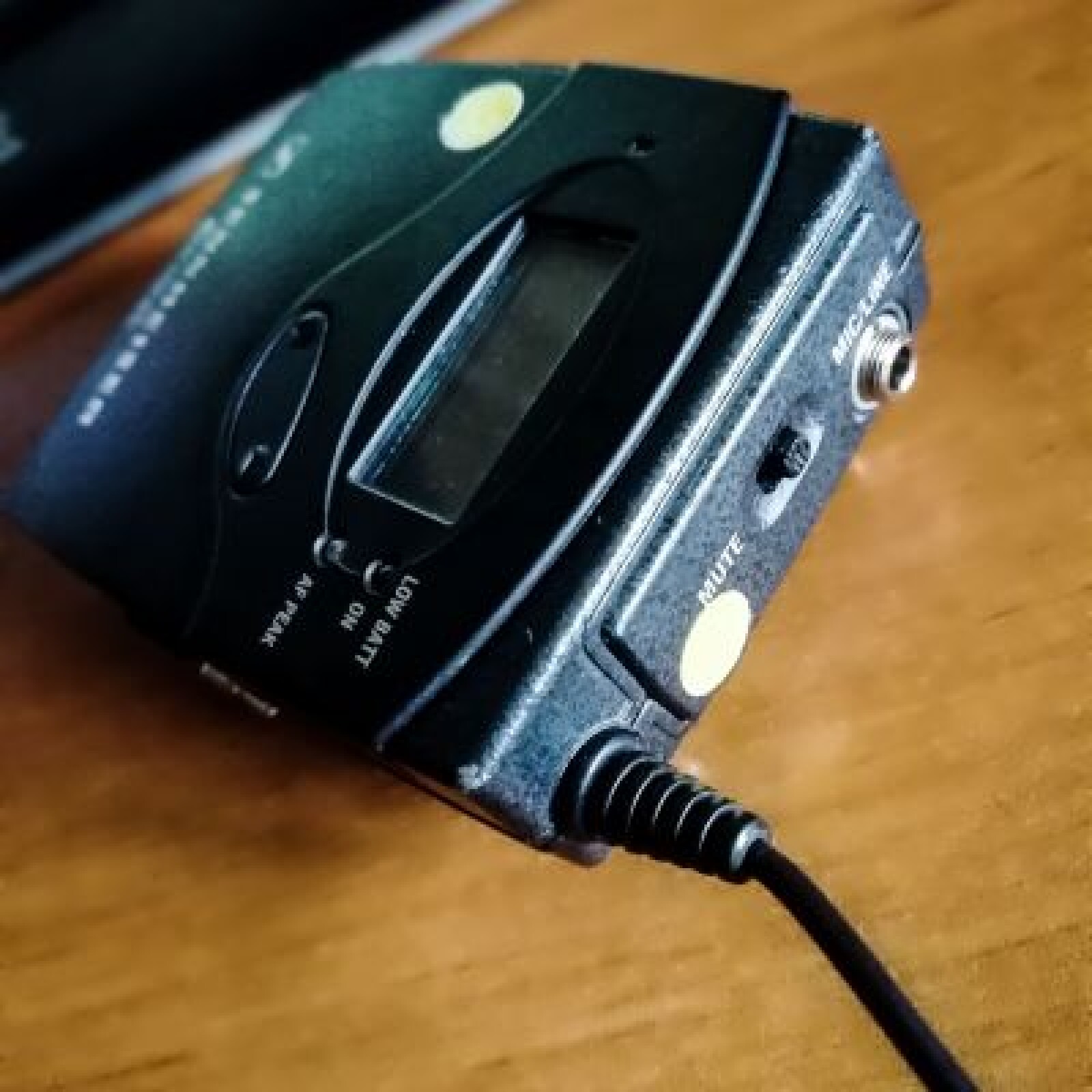 2 MICRO HF SENNHEISER G3 EK100 + MKE2 PRO CAPSULES - Photo 2 sur 4